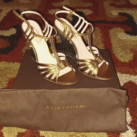 Shoes - Picture 4 of 4